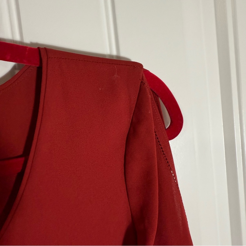 WHBM Hi Low Cold Shoulder Dress - Picture 7 of 7